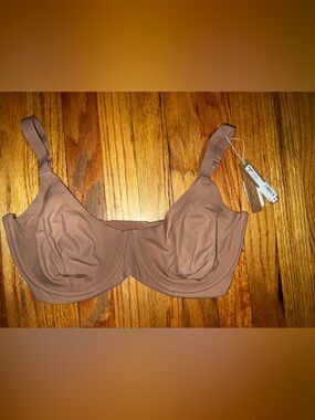 SKIMS Fits Everybody Demi Bra